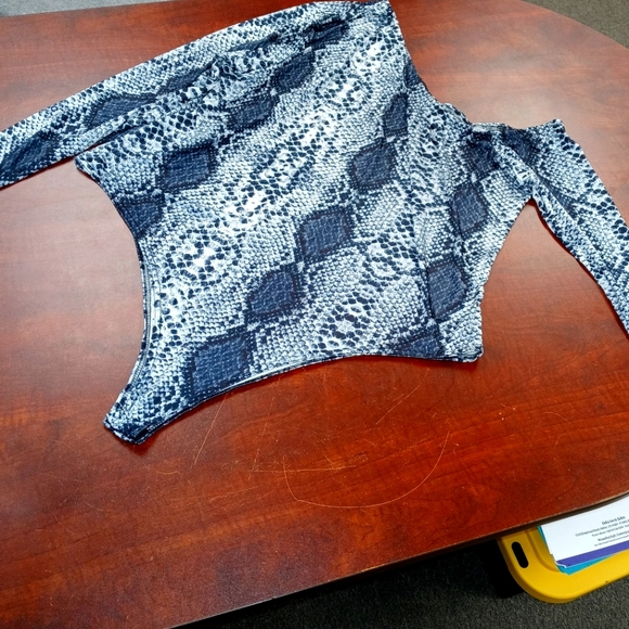 Boohoo Plus Tops - Boohoo snake skin body suit